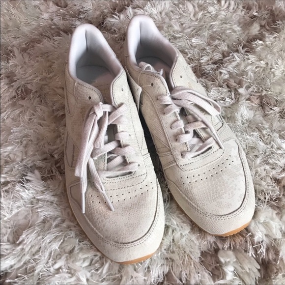 Reebok Classics Tan Snakeskin - Picture 3 of 7